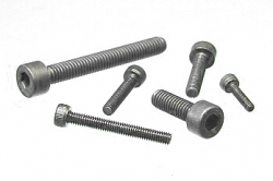 Skrutka imbus M2,5x30, balenie 4 ks 1MP0438