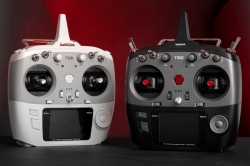 Vysílač T12D s přijímačem R12F