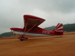 Decathlon scale 40% (3 810 mm) 100cc (červeno/bílá)