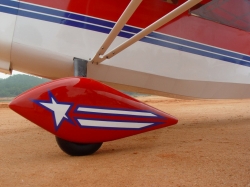 Decathlon scale 40% (3 810 mm) 100cc (červeno/bílá)