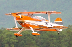 Pitts S2B 1867mm ARF (oranžový)