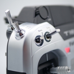 Futaba 16IZ (samotný vysielač)