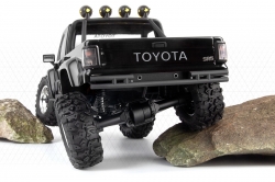 1:18 HPI Venture18 Flux 1985 Toyota Hilux SR5 (čierny)