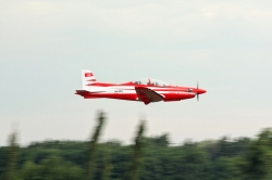 KAVAN Pilatus PC-21 1450mm ARF - červená
