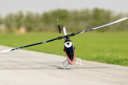 RC vrtulník Stratos 700 kit + sada rotorových listů Azure