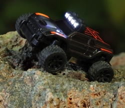 1:76 C81 Off-Road RC Car RTR (černá s oranžovým pruhem)